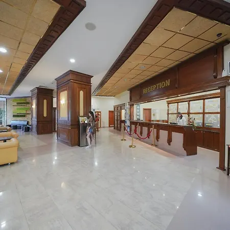 Готель Grifid Arabella