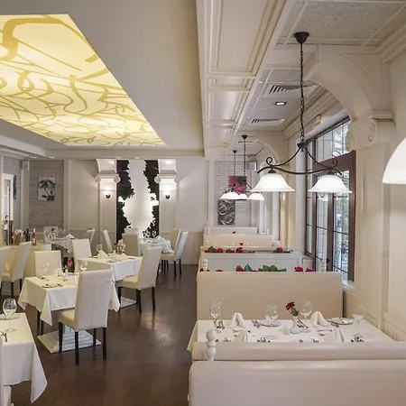 Готель Grifid Arabella 4*