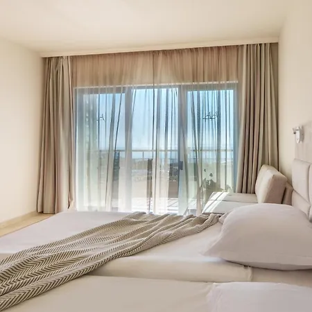 Grifid Arabella Hotel 4*