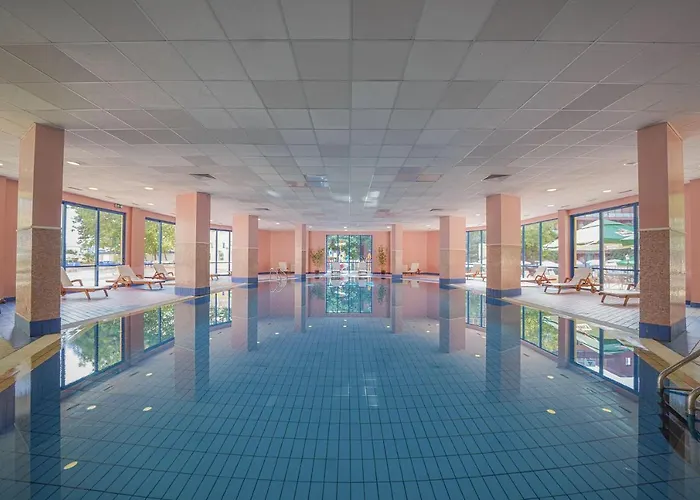 Grifid Arabella فندق 4*